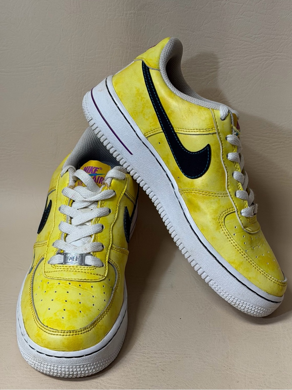 Nike Air Force 1 Low
Peace, Love & Basketball  Sz 5Y